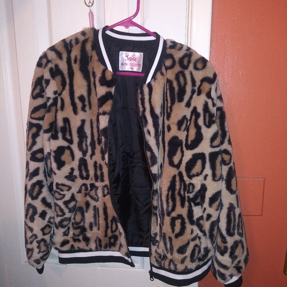 Jacket - Picture 4 of 4